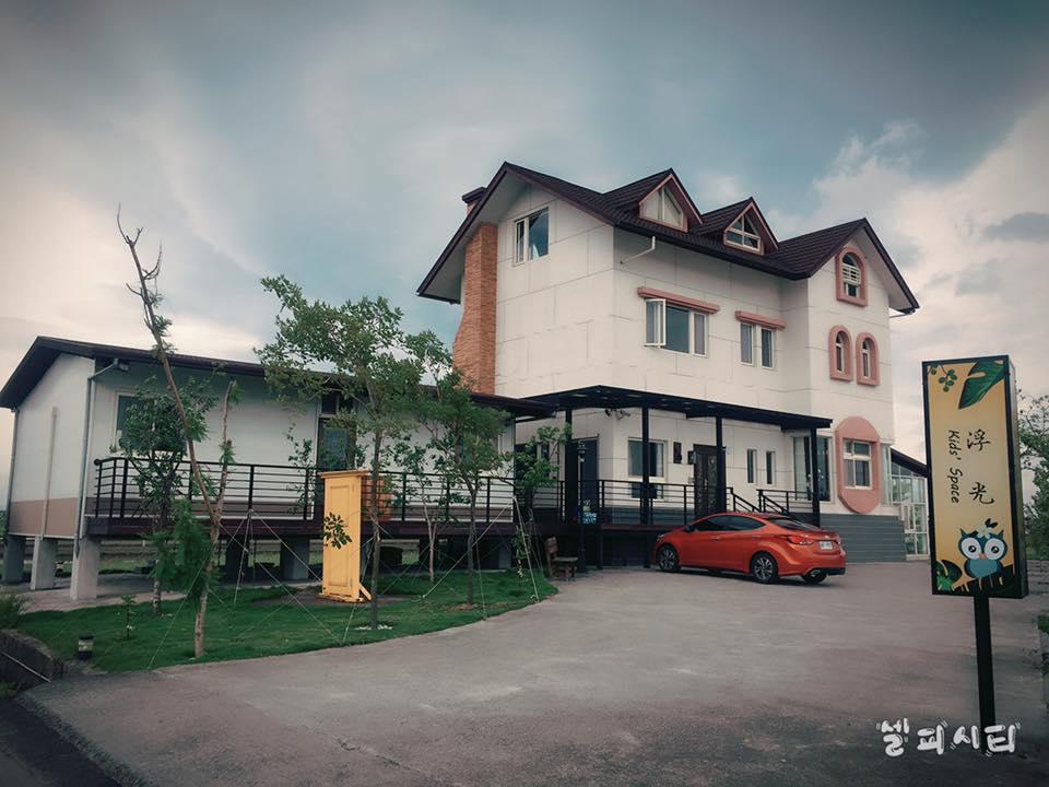 Hostal Travel Light Jiaoxi Exterior foto